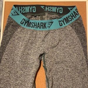 Gym shark woman’s leggings